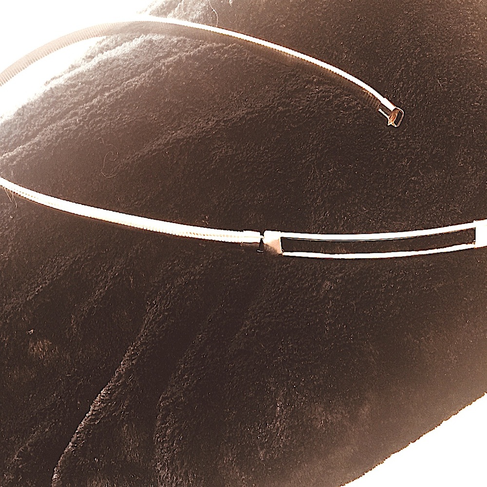 Fashion silver belt with buckle attached 29x1/2”